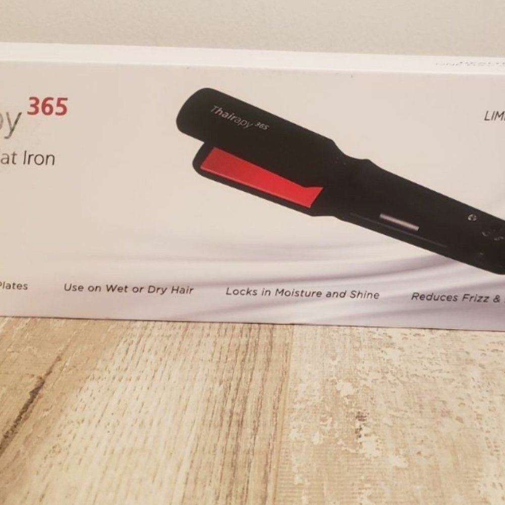 Thairapy 365 Wet or Dry Flat Iron